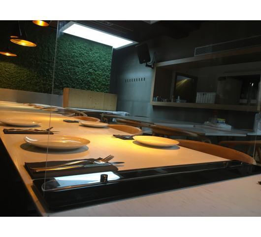 Divisórias em acrílico para mesas de restaurante